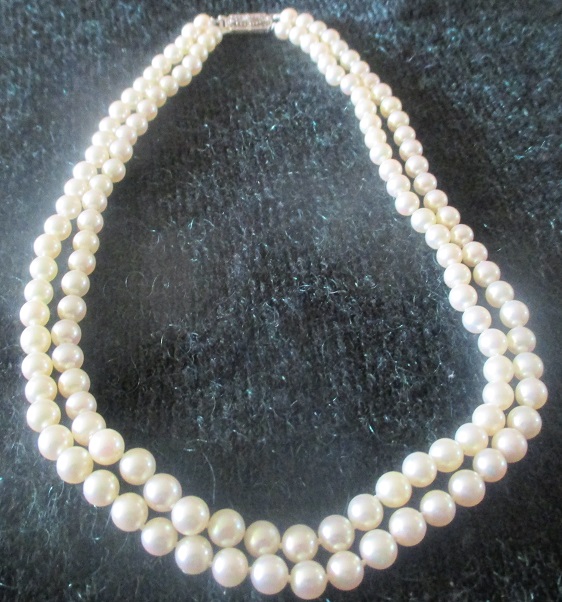 M313Mxx 1950s Akoya double row necklace Takst-valuation N.kr.20 000